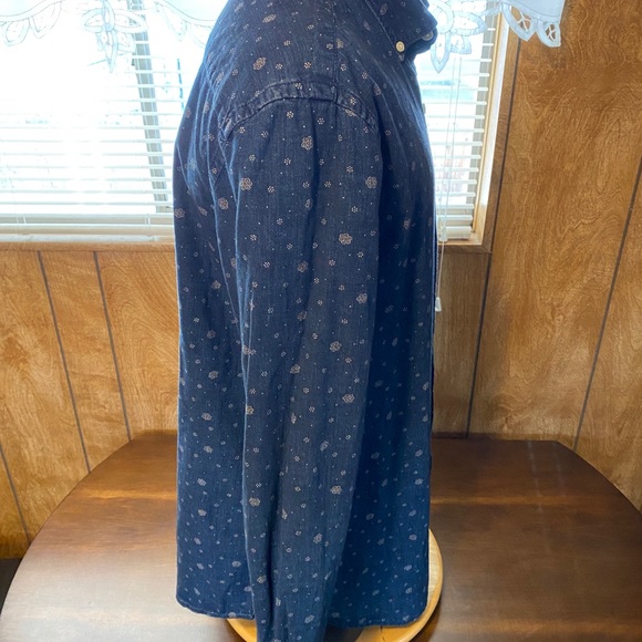 St. John's Bay Long Sleeve Button Down Shirt Men Large Blue - Picture 3 of 7